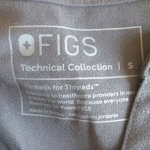 Figs Technical Collection Top in Gray